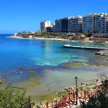 Superlative Maisonette Steps To St Georges Bay
