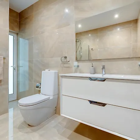 Apartmán Superlative Maisonette Steps To St Georges Bay Saint Julian's
