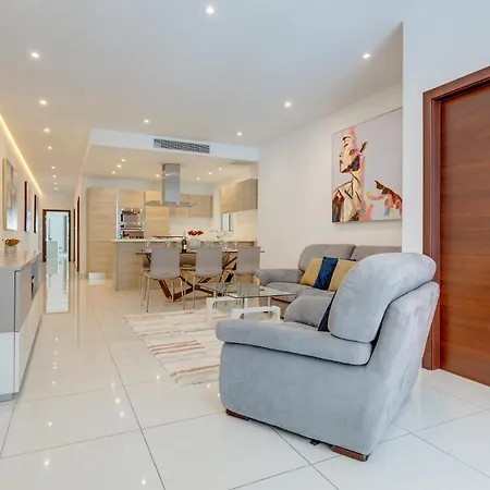 Superlative Maisonette Steps To St Georges Bay Saint Julian's
