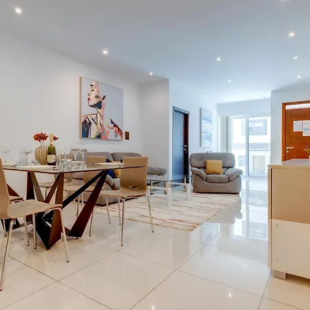 Superlative Maisonette Steps To St Georges Bay * San Giuliano