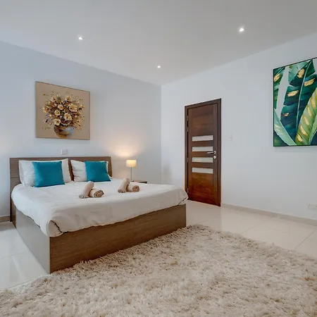 Superlative Maisonette Steps To St Georges Bay Appartamento