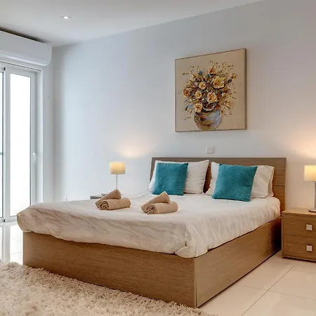 Superlative Maisonette Steps To St Georges Bay * San Giuliano